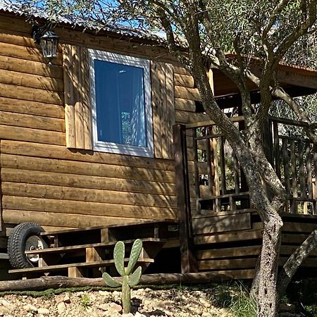 Camping Les Amandiers Castelnau-de-Guers ภายนอก รูปภาพ