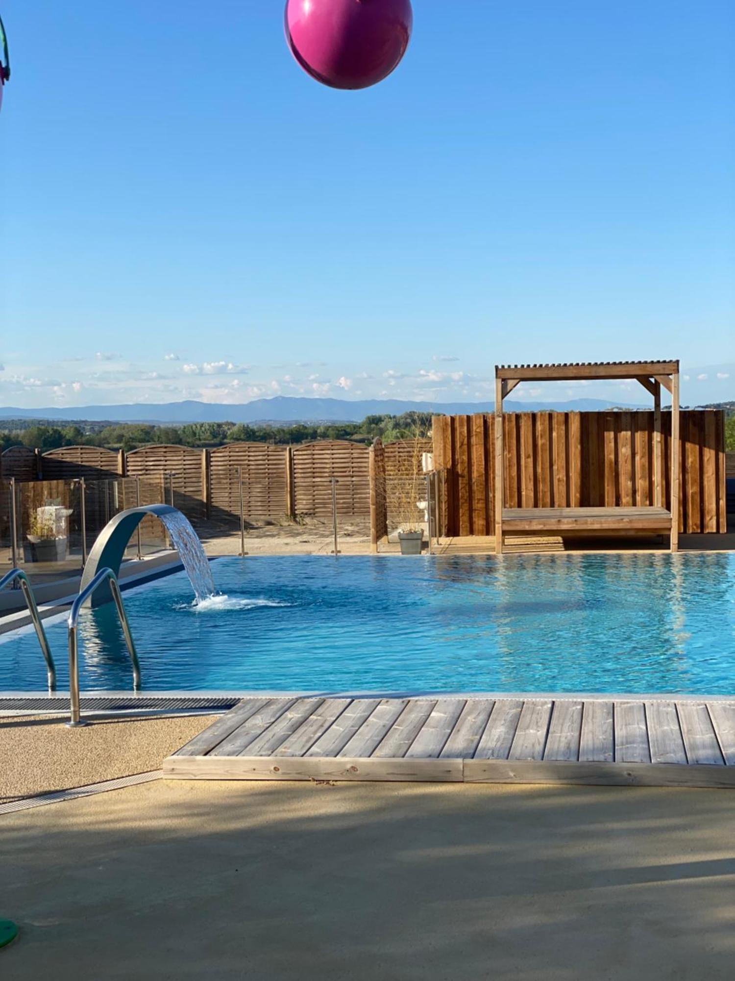 Camping Les Amandiers Castelnau-de-Guers ภายนอก รูปภาพ