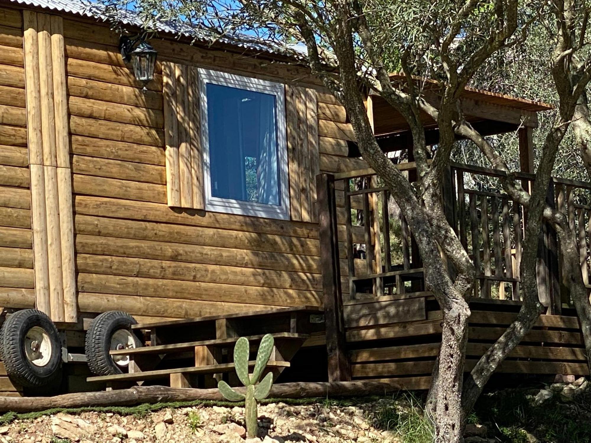 Camping Les Amandiers Castelnau-de-Guers ภายนอก รูปภาพ
